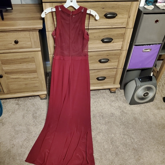A burgendy prom dress with sequence - Picture 2 of 2